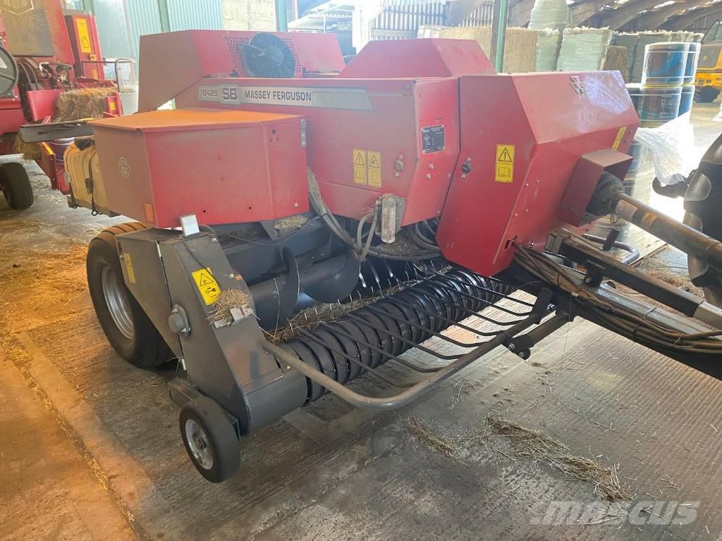 Massey Ferguson 1842 Enfardadeira de fardos quadrados