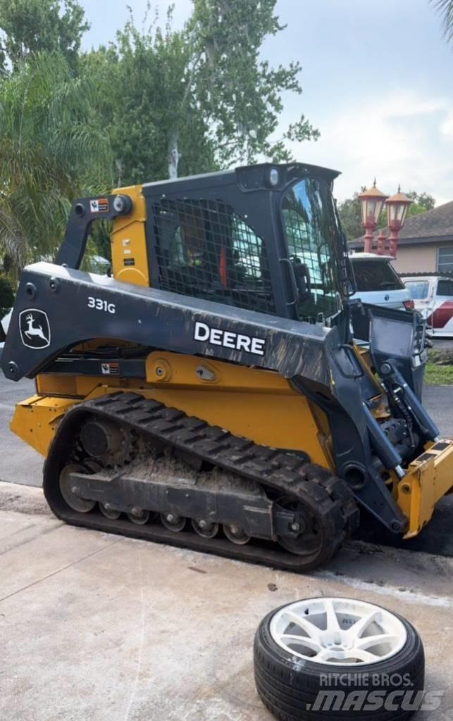 John Deere 331G Minicarregadeiras