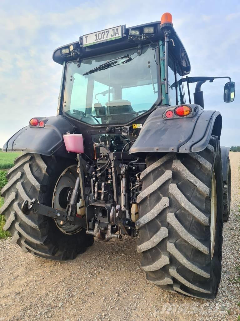 Valtra T 173 HiTech Tratores Agrícolas usados