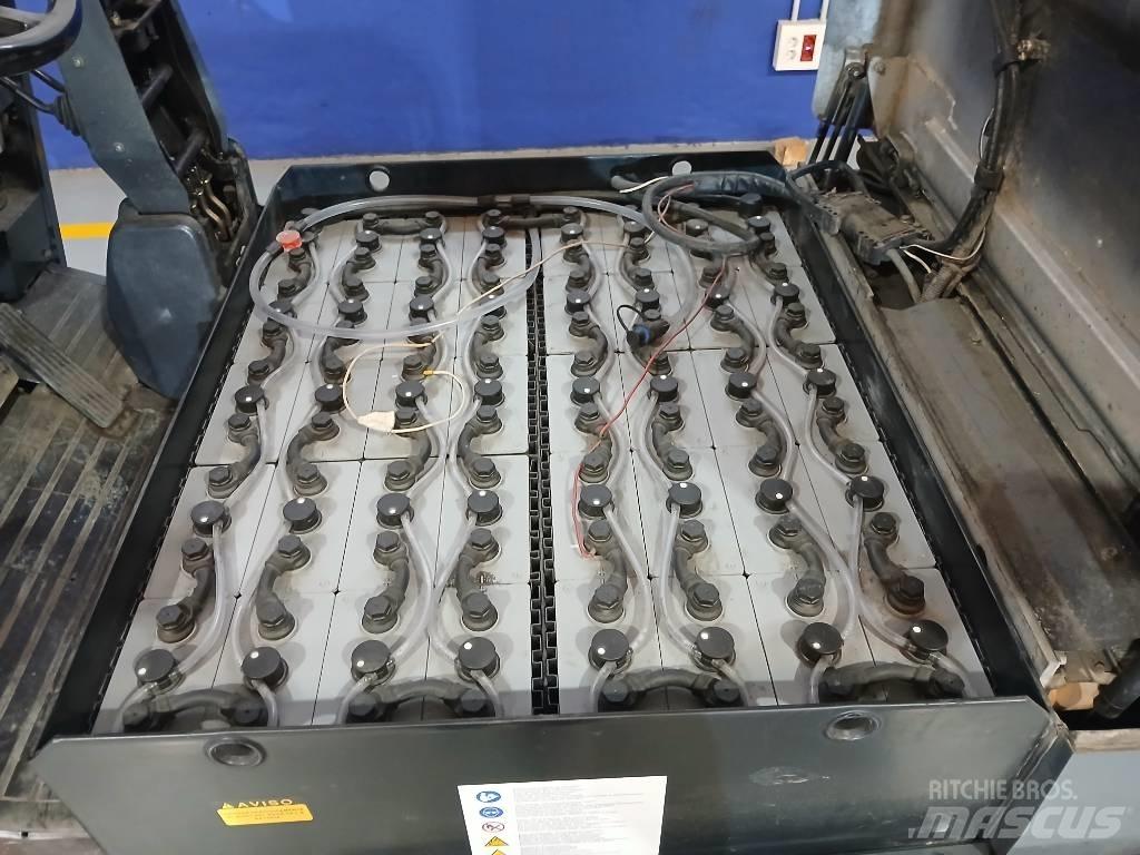 Nissan GQ02 L 30 CU Empilhadores eléctricos