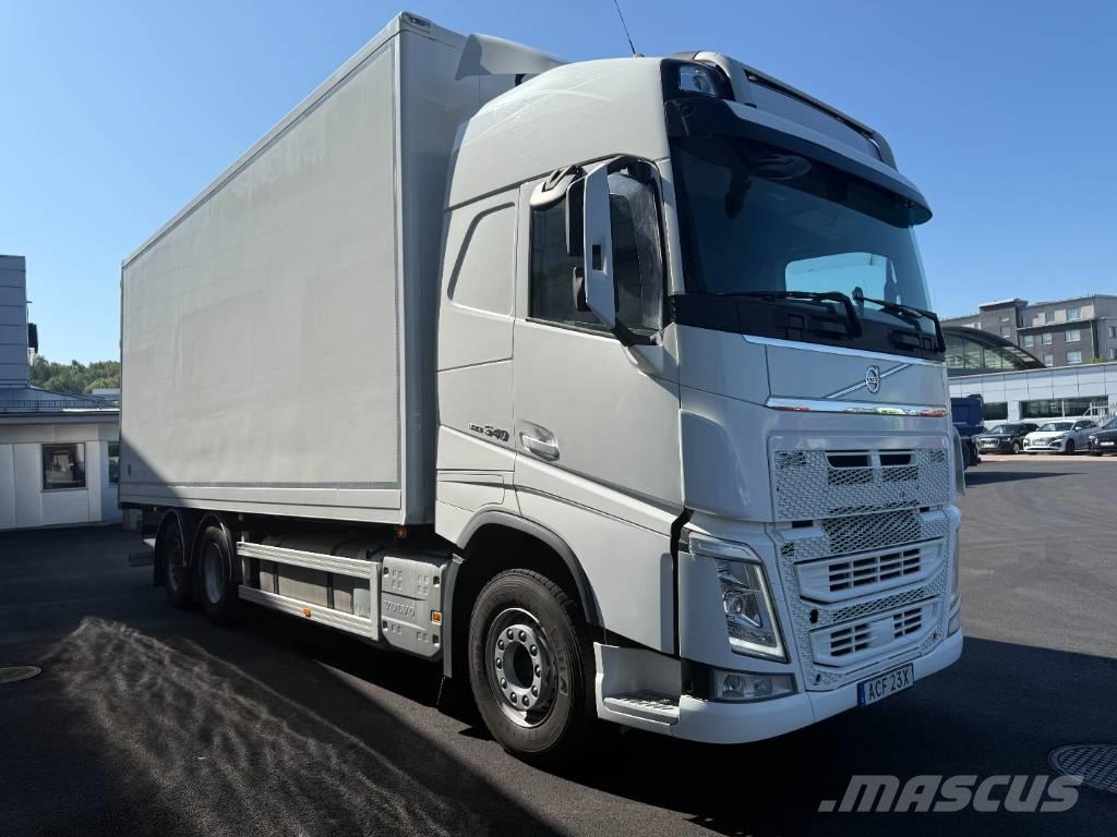 Volvo FH 540 6x2 Caminhões de caixa fechada