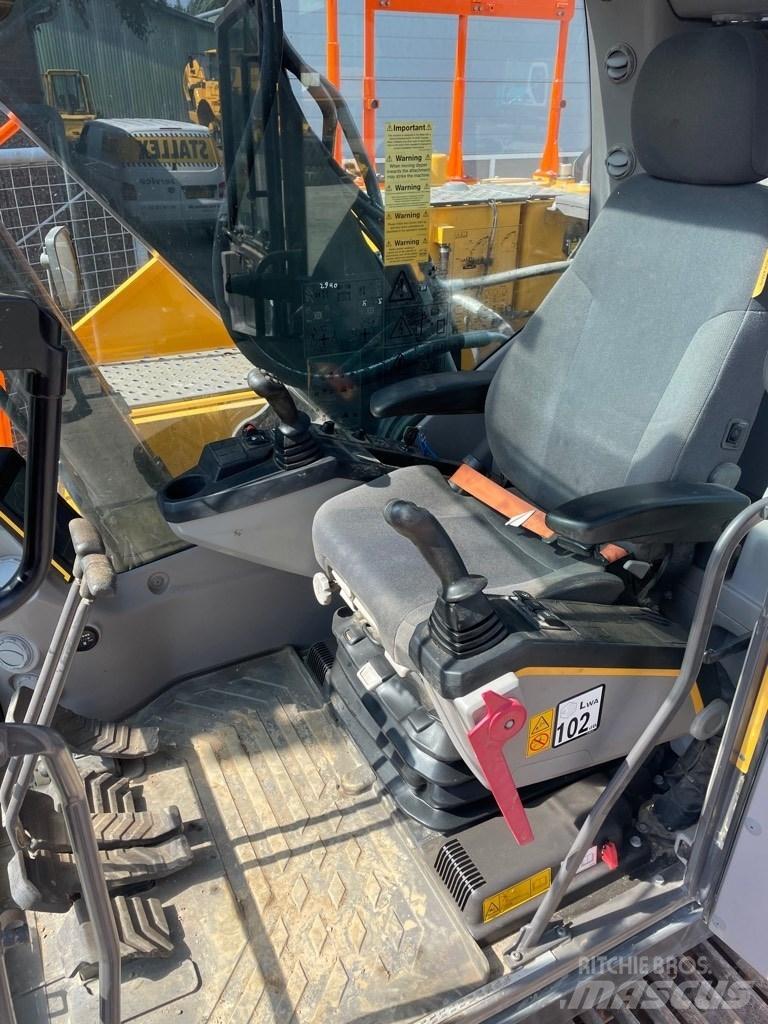 Volvo EC220E Escavadeiras de esteiras