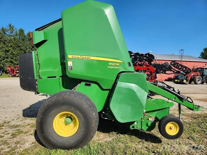 John Deere 450 M Enfardadeira de rolos