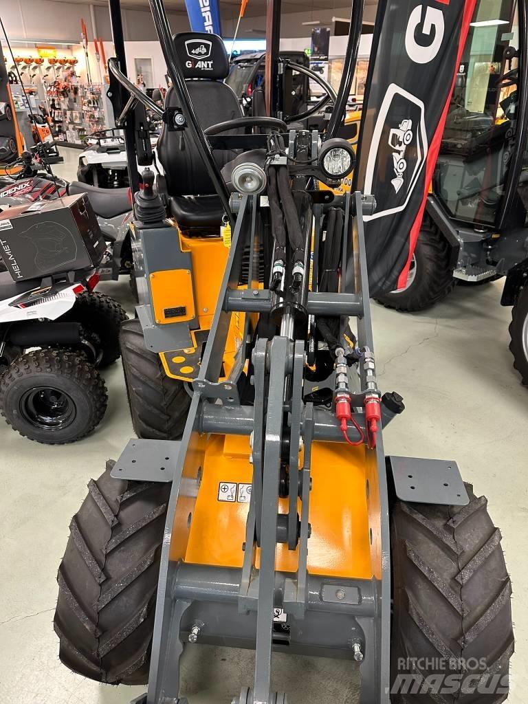 GiANT 1200 Minicarregadeiras