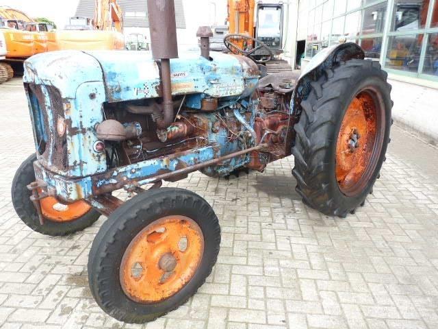 Fordson Major Tratores Agrícolas usados