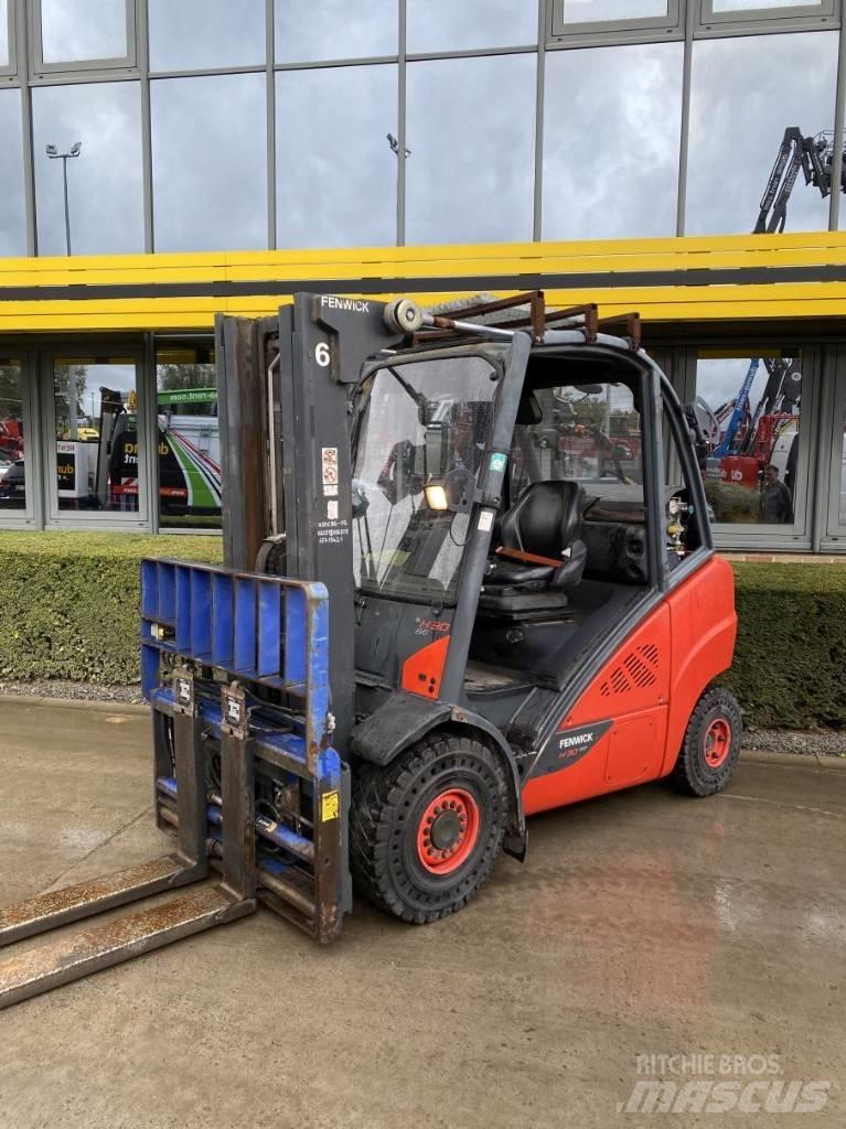Linde H 30 CNG-02 Empilhadores a gás