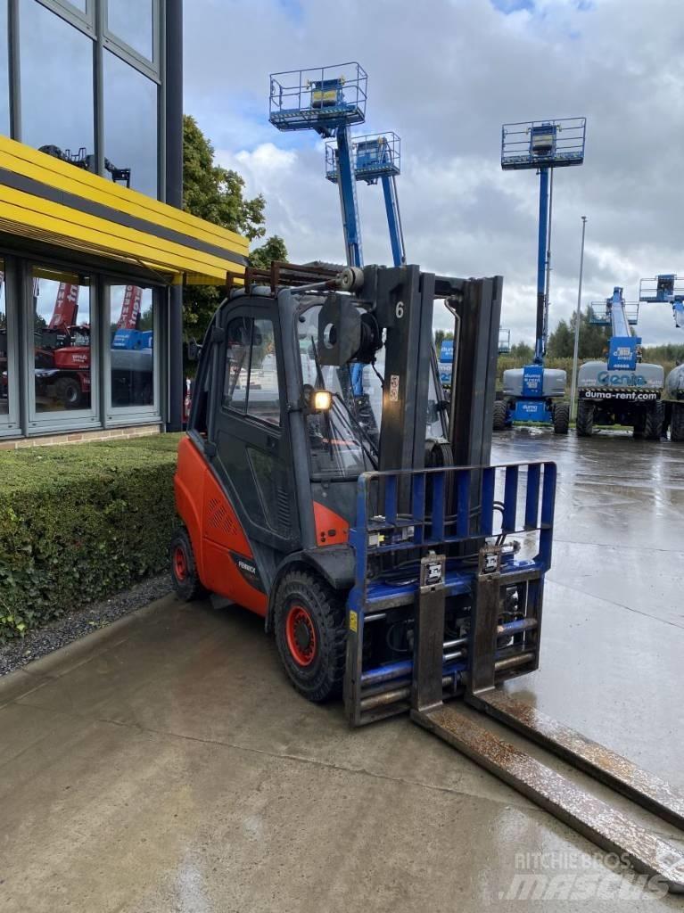 Linde H 30 CNG-02 Empilhadores a gás