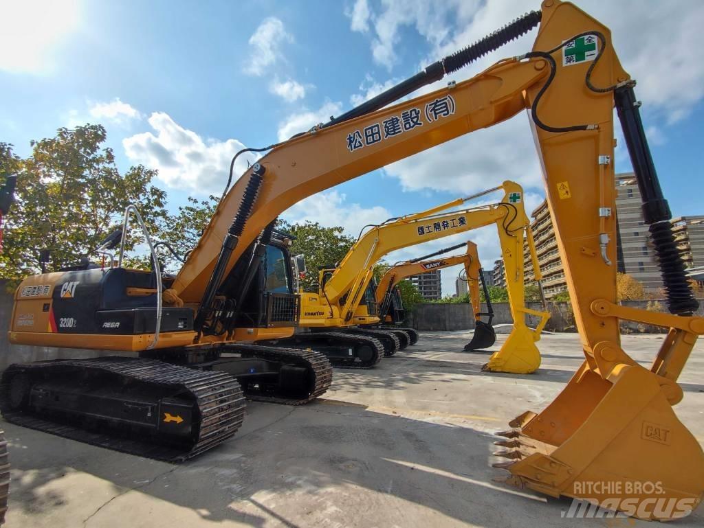 CAT 320D2 Escavadoras Midi 7t - 12t