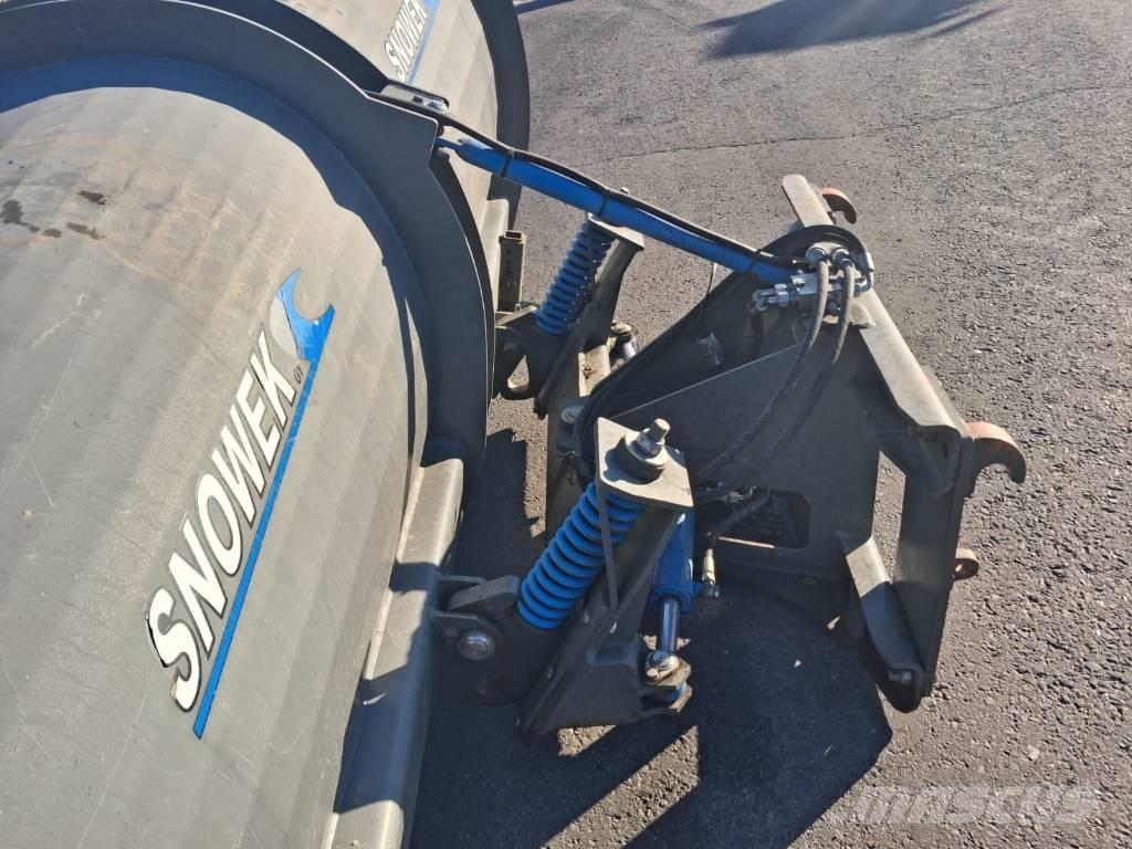 Snowek Alueaura 3200 Lâminas de neve e arados