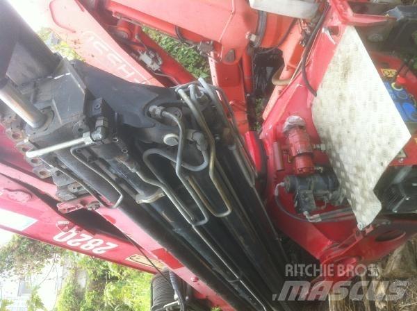 HMF 2820K8 Gruas carregadoras
