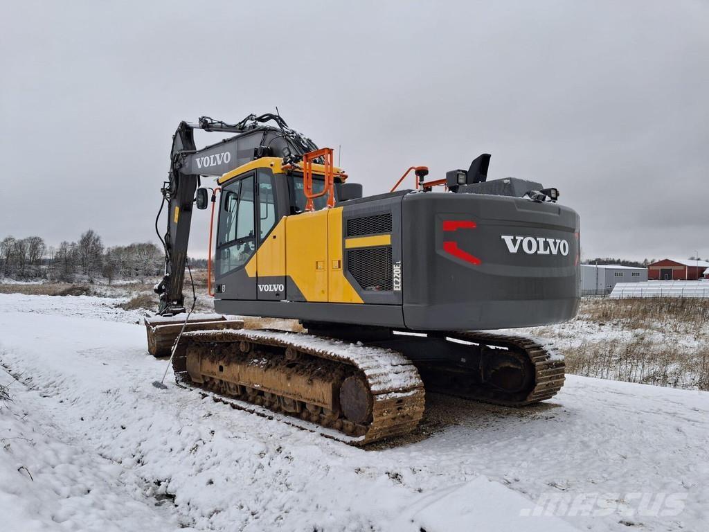 Volvo EC220E Escavadeiras de esteiras