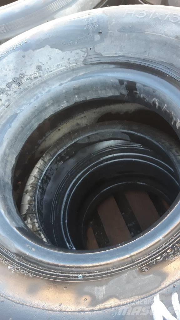 Michelin H 31X130-12 Pneus