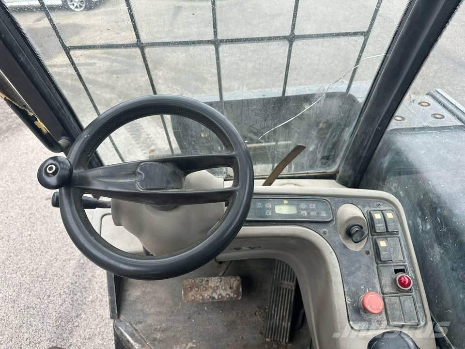 JCB TLT 25 D Manipulador telescópico