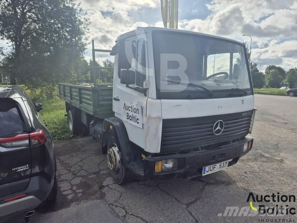 Mercedes-Benz 1117 Camiões estrado/caixa aberta