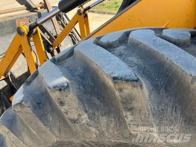 JCB 4 CX Retroescavadeiras