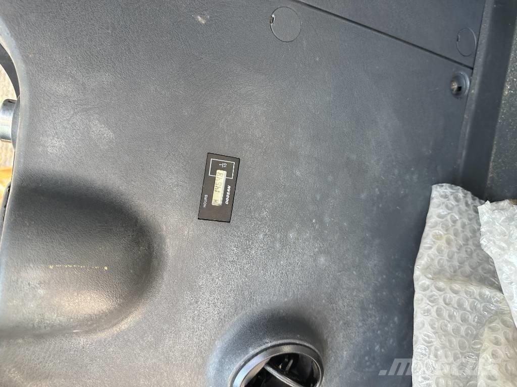 Hyundai R220LC-9S Escavadeiras de esteiras