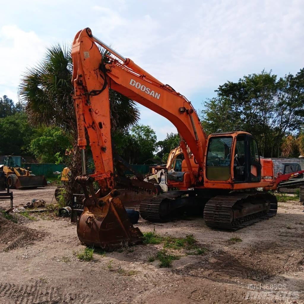 Doosan DX 225 LC Escavadeiras de esteiras