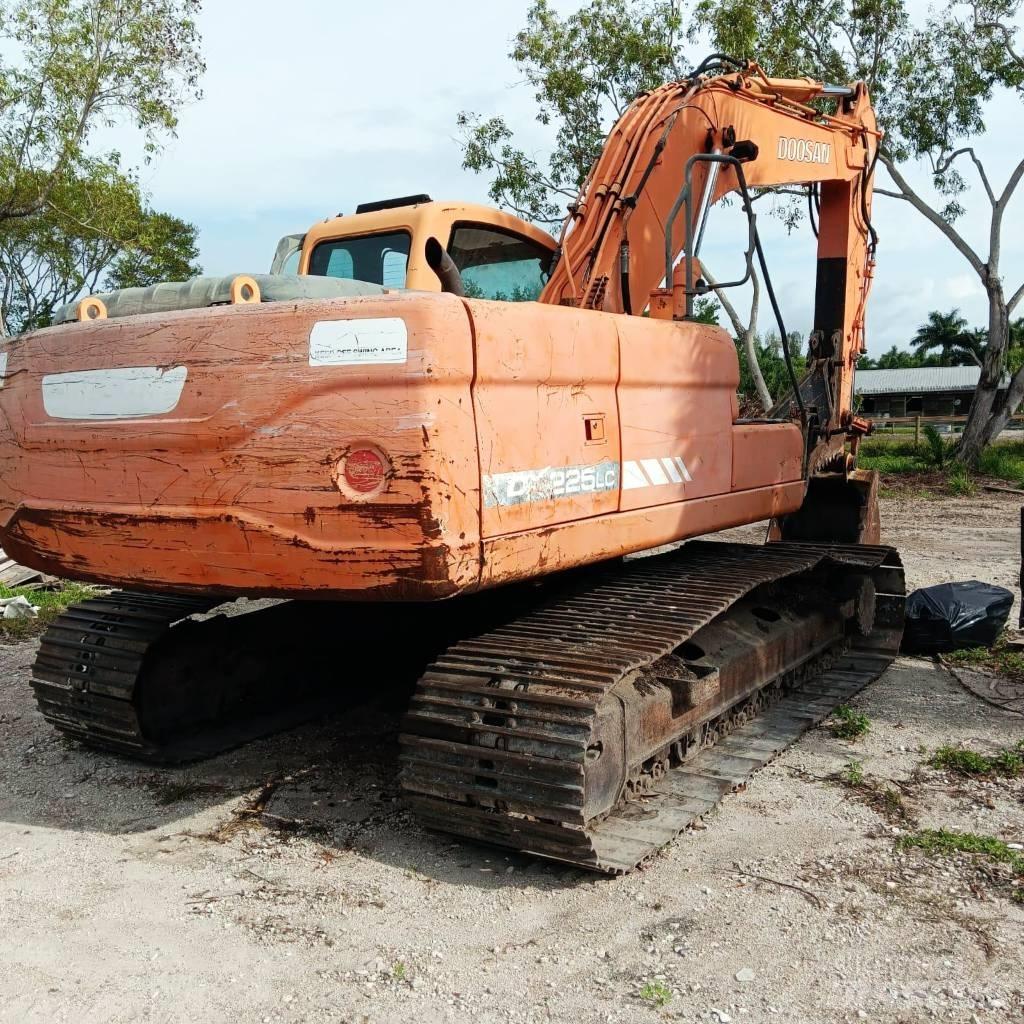 Doosan DX 225 LC Escavadeiras de esteiras