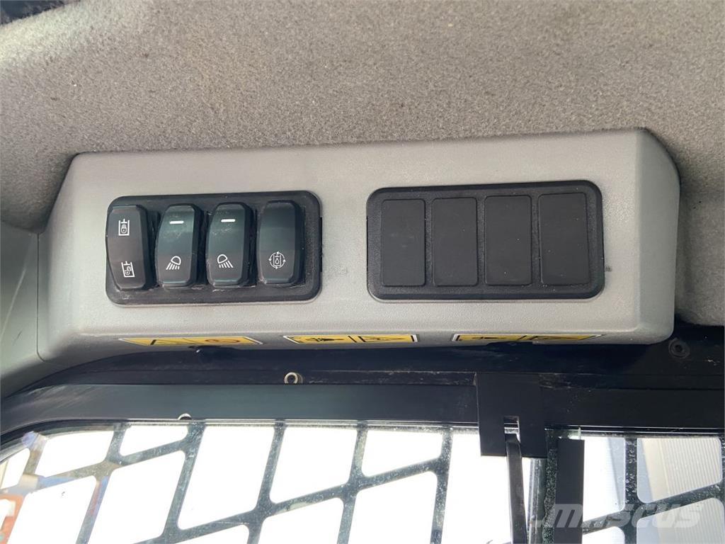 CAT 226 D3 (5867) Minicarregadeiras