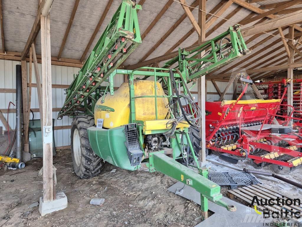 John Deere 732 Pulverizadores rebocados