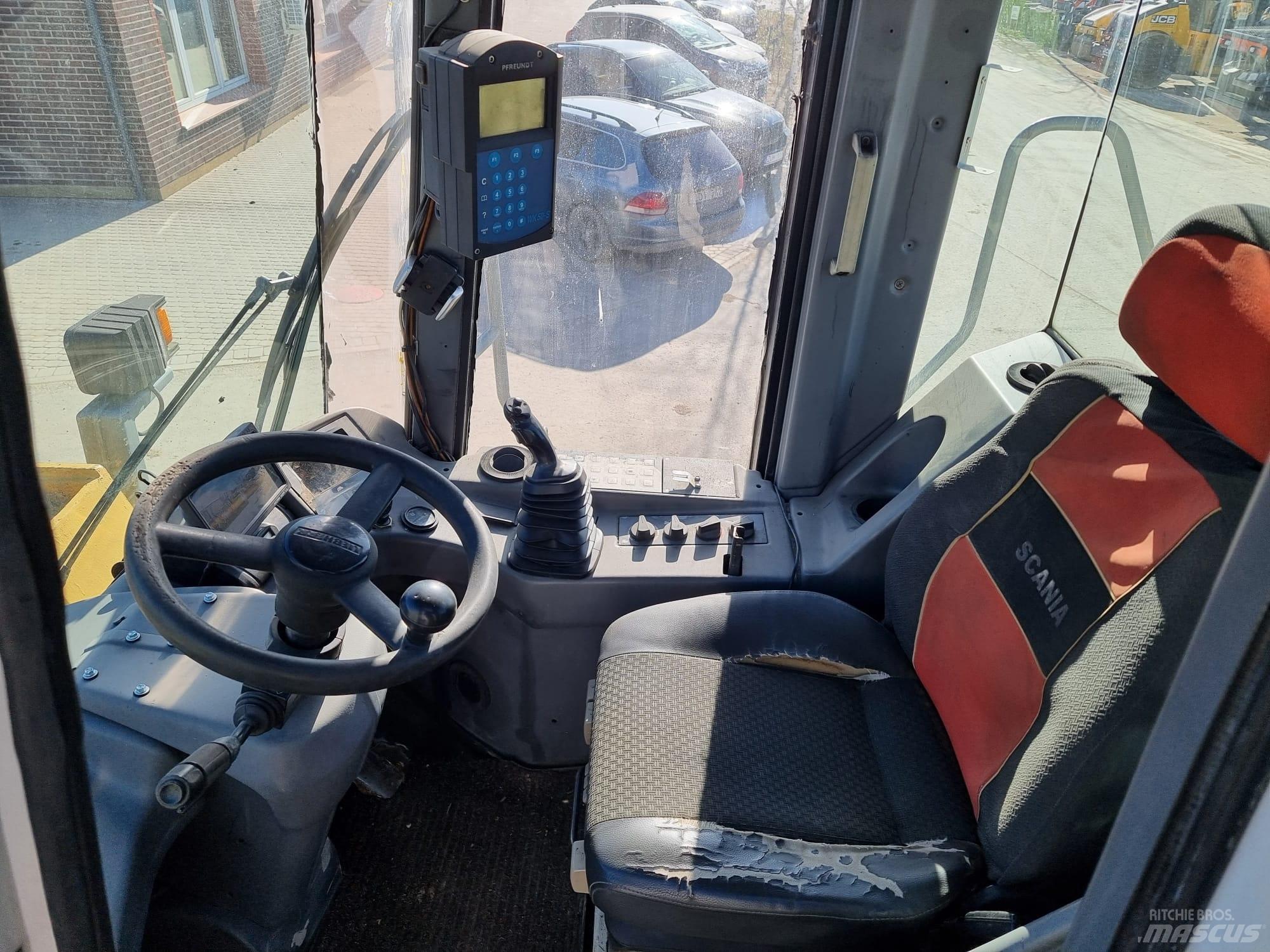 Liebherr L 564 Carregadeiras de rodas