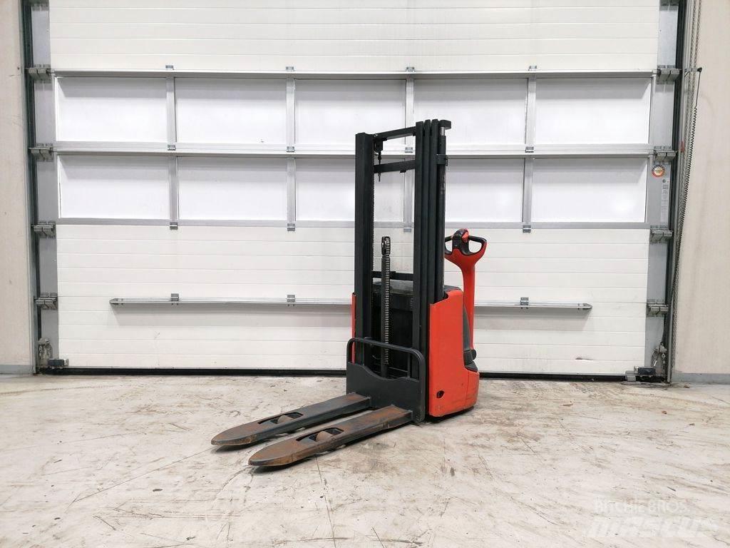 Linde L10 Empilhador para operador externo