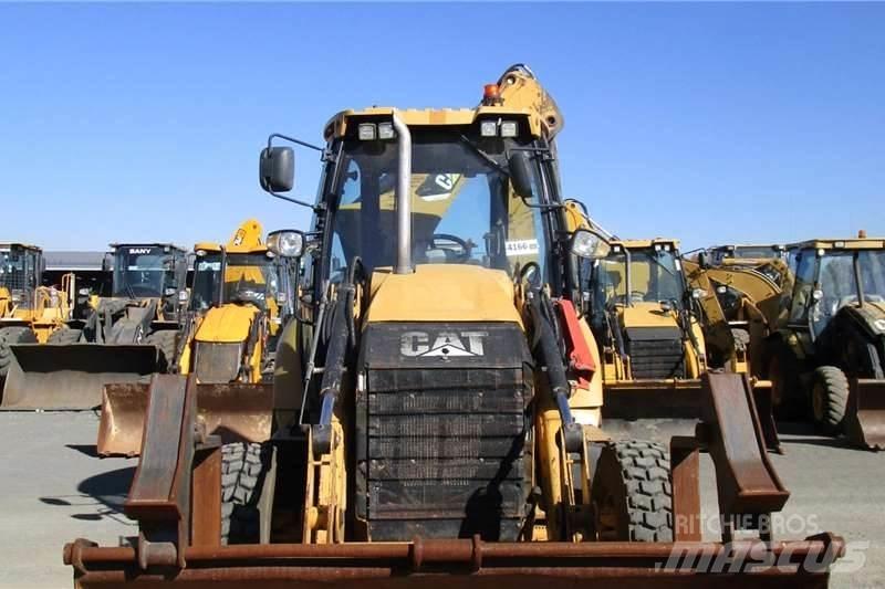 CAT 428F Retroescavadeiras