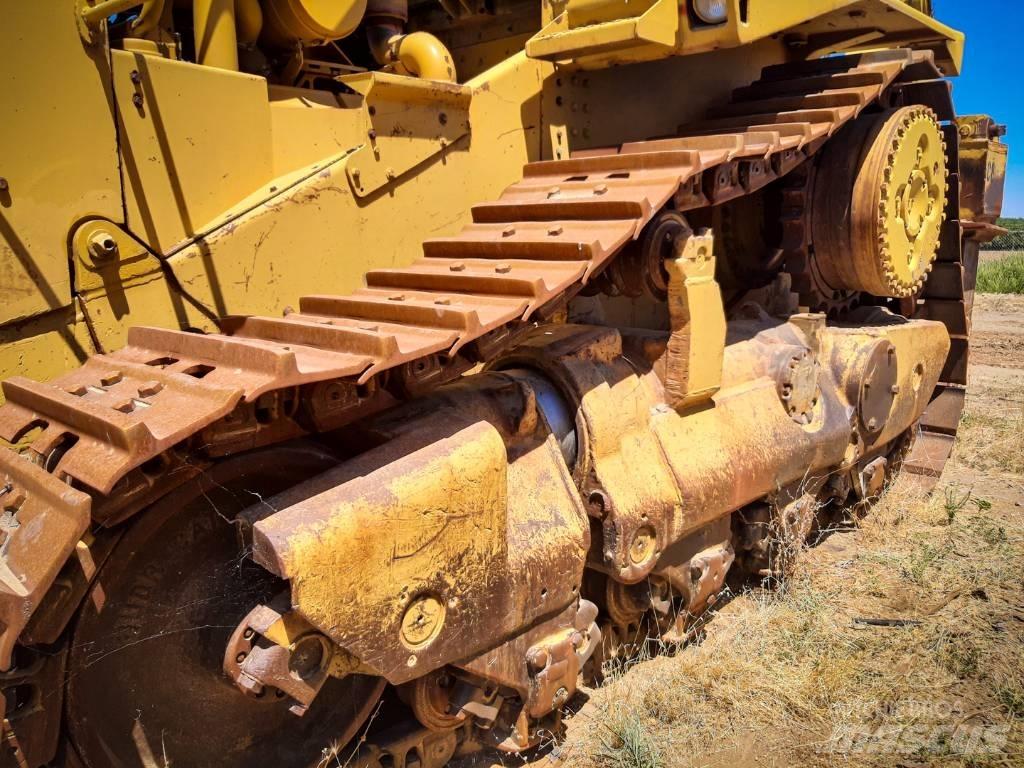 CAT D10 Dozers - Tratores rastos