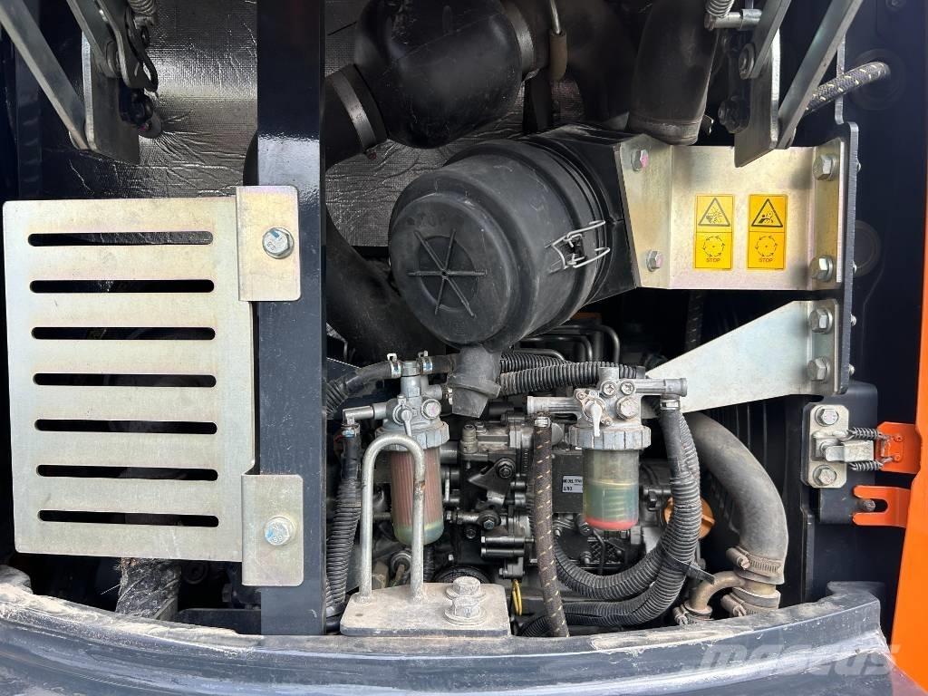 Hitachi ZX 26 U-6 Miniescavadeiras