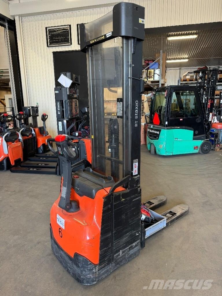 Toyota SWE160 Empilhador para operador externo