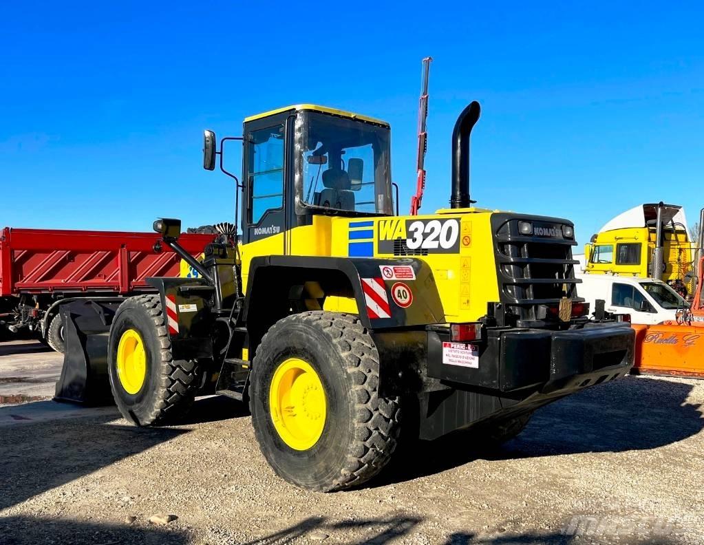 Komatsu WA 320 Carregadeiras de rodas