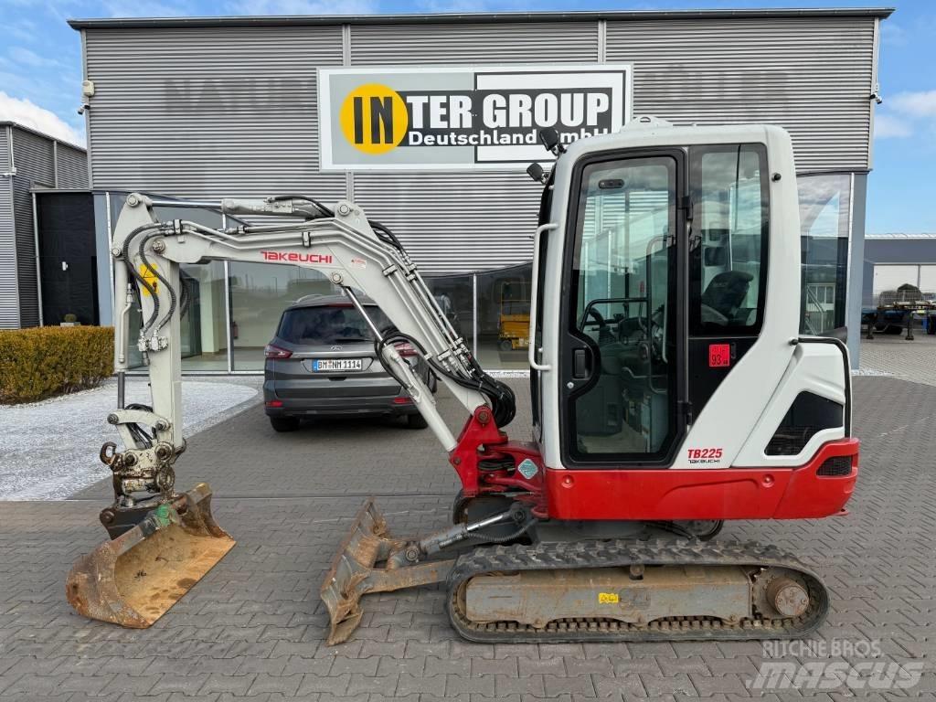 Takeuchi TB 225 V3 Miniescavadeiras
