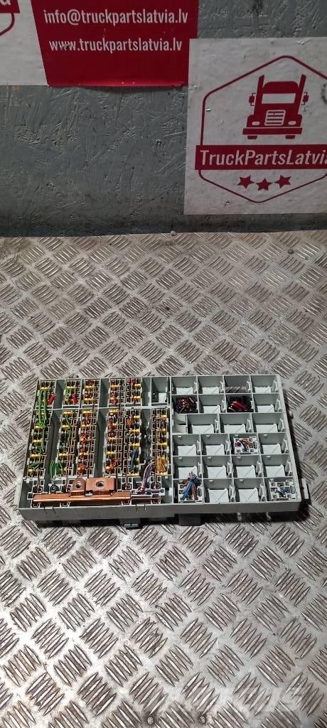 Scania R 440   2096304 Cabines e interior