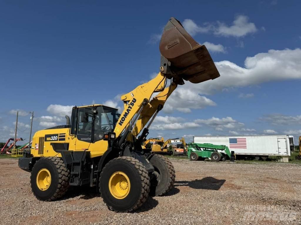Komatsu WA 320 Carregadeiras de rodas