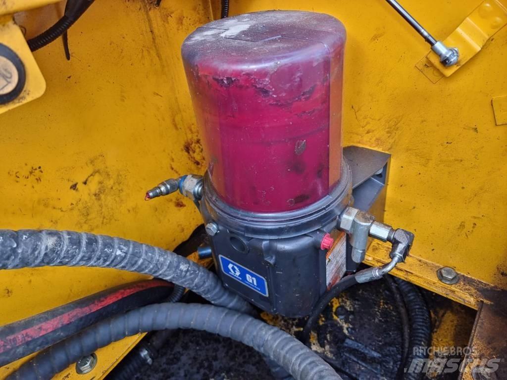 JCB JS 330 NC Escavadeiras de esteiras