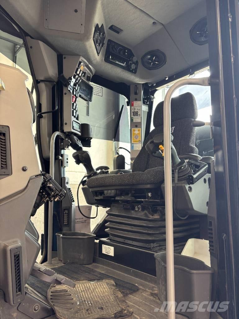 CAT 120 AWD Motoniveladoras