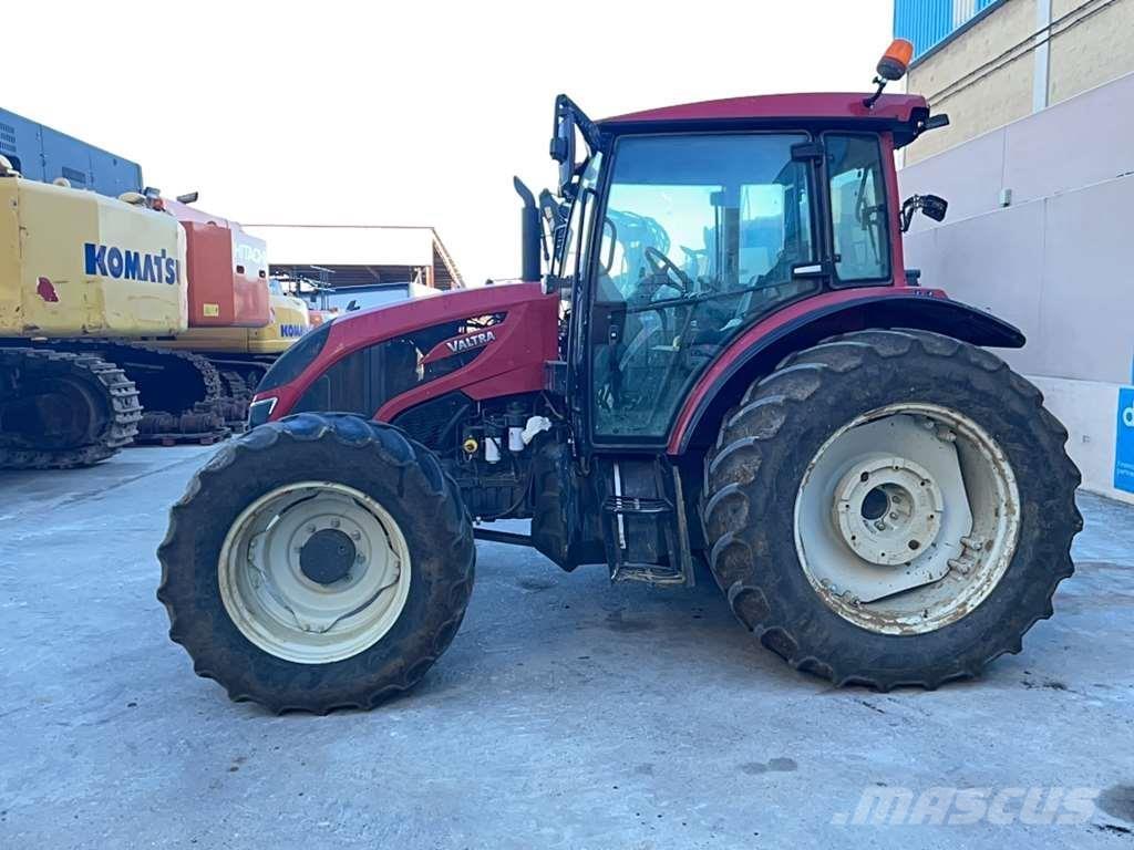 Valtra A134 Tratores Agrícolas usados