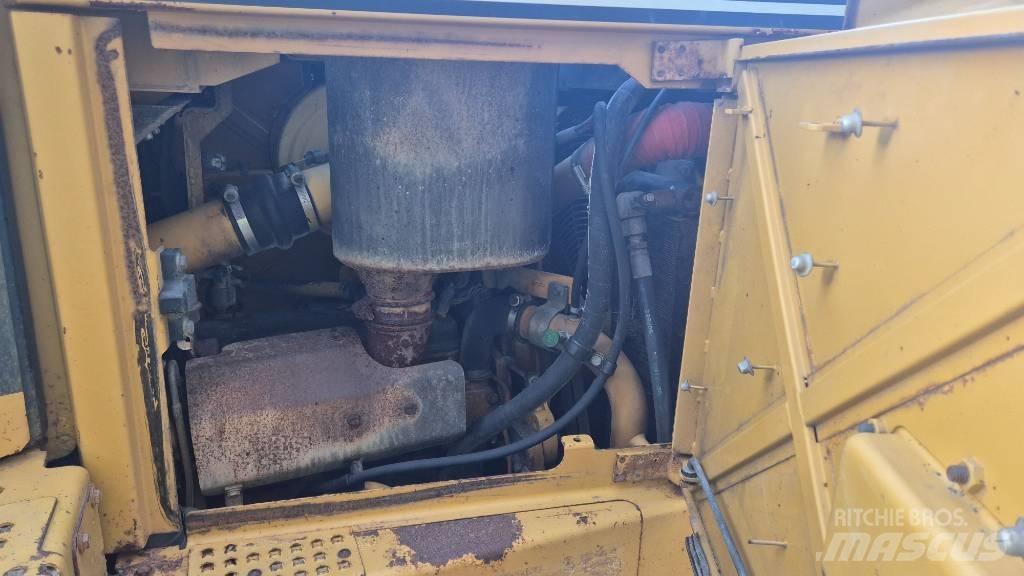 CAT D 6 R LGP Dozers - Tratores rastos