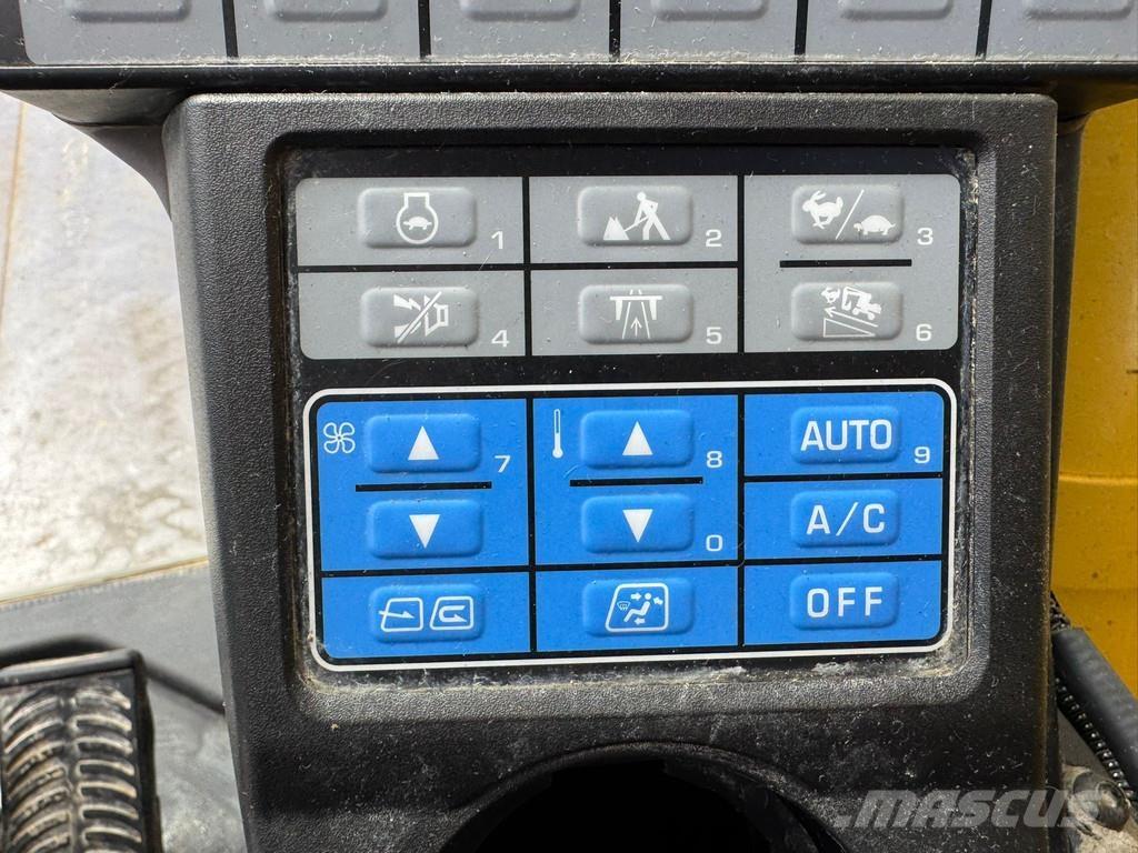 Komatsu PW180-11 Escavadoras de rodas