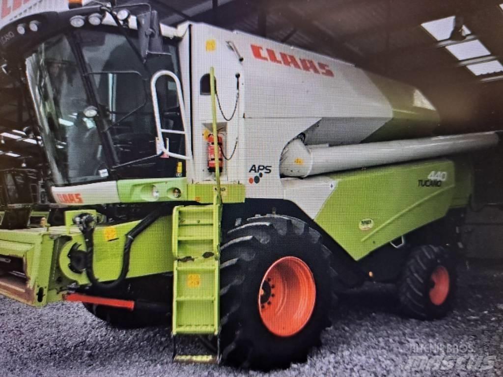 CLAAS Tucano 440 Ceifeiras debulhadoras