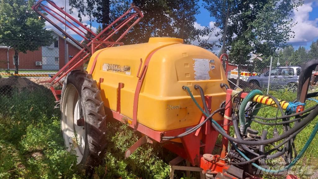 Junkkari 2300/12 Pulverizadores rebocados