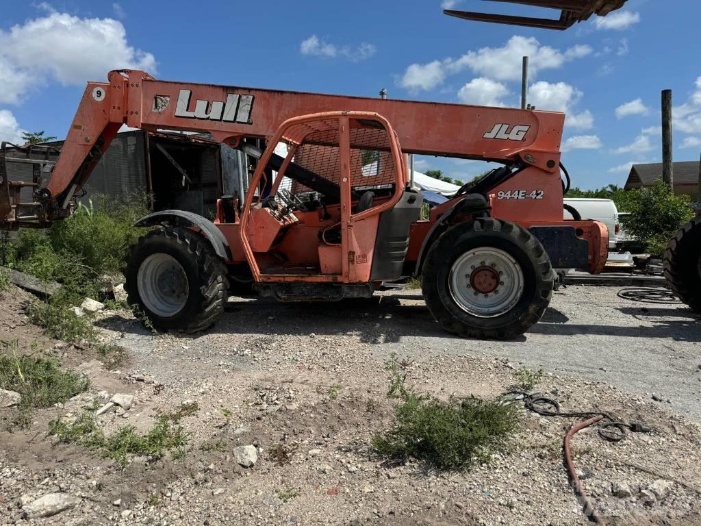 JLG 944 E-42 Manipulador telescópico