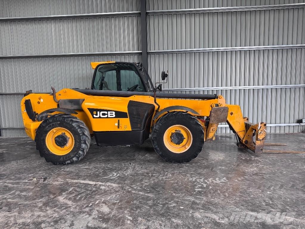 JCB 535-140 Turbo Manipulador telescópico