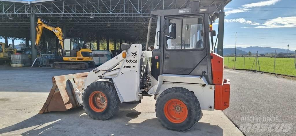 Bobcat 2400 Carregadeiras de rodas