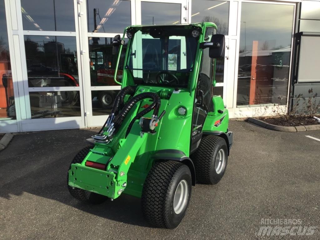 Avant 528 Minicarregadeiras