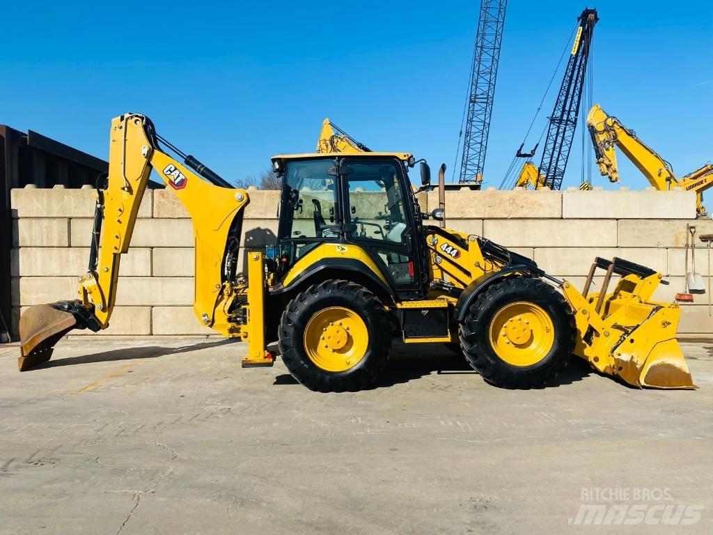 CAT 444  4x4 Retroescavadeiras
