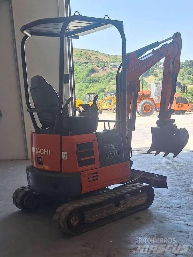 Hitachi ZX19U Miniescavadeiras