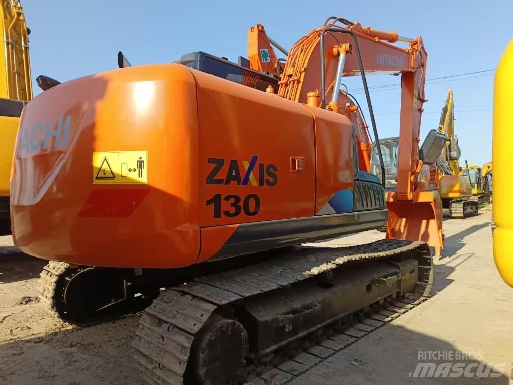 Hitachi ZX130-5A Escavadeiras de esteiras