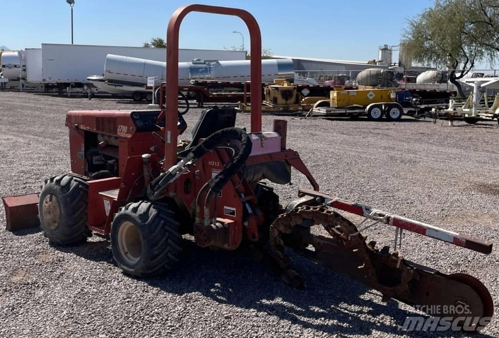 Ditch Witch 3700 DD Abre-valas