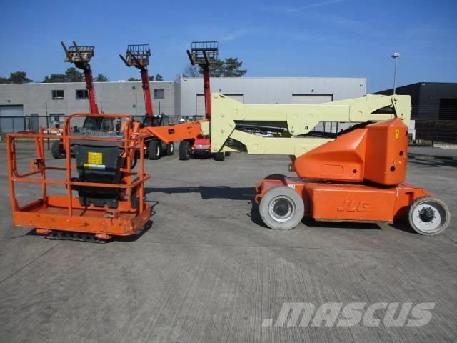 JLG E 400 AJPN (817) Elevadores braços articulados